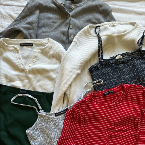 Brandy melville bundle - Picture 3 of 3
